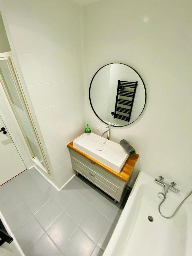 50M2 Flat In Heart Of Orleans - Canal Foot & Bein 외부 사진